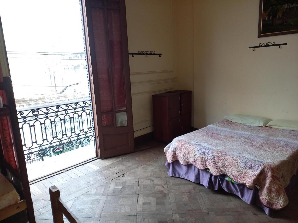 Hostal Sol Huasi *